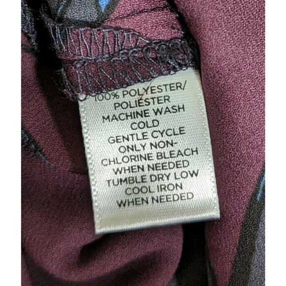 Loft blouse MSRP $59 see Photos For Measurements Polyester Easy Care Bust 44" - Picture 7 of 12